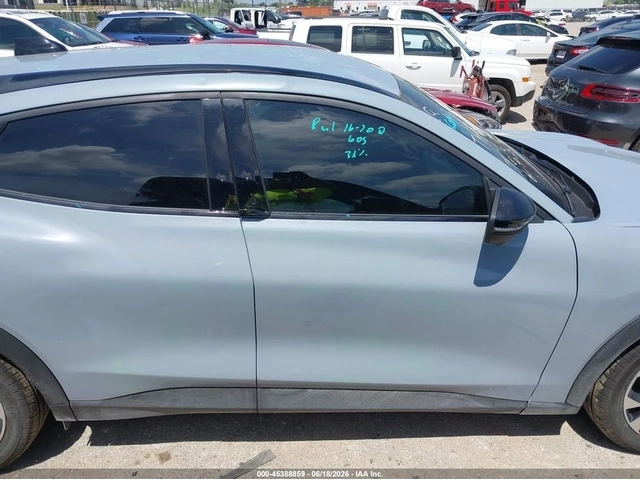 Ford Mustang Mach-E Select - автомобили, коли, обяви за нови и употребявани 10
