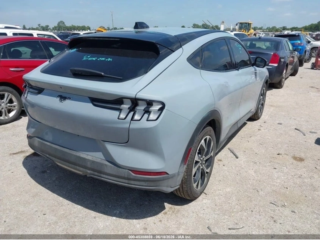 Ford Mustang Mach-E Select - автомобили, коли, обяви за нови и употребявани 3