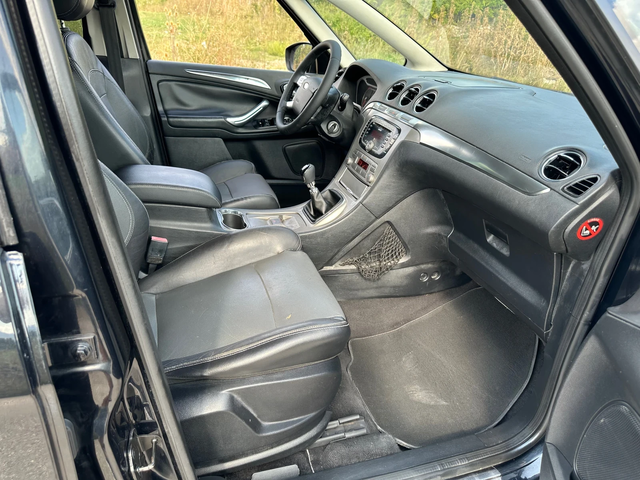 Ford S-Max 2.0TDCI 7места - автомобили, коли, обяви за нови и употребявани 7