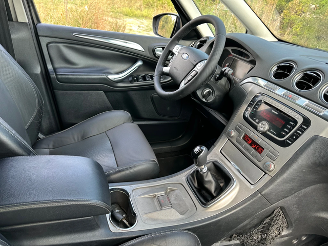 Ford S-Max 2.0TDCI 7места - автомобили, коли, обяви за нови и употребявани 8