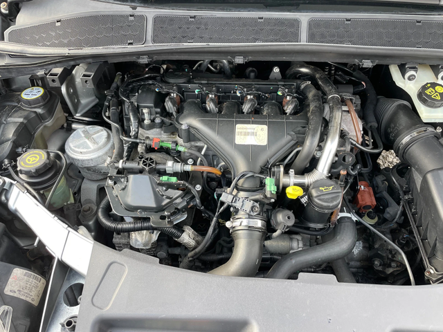 Ford S-Max 2.0TDCI-ITALIA - автомобили, коли, обяви за нови и употребявани 11