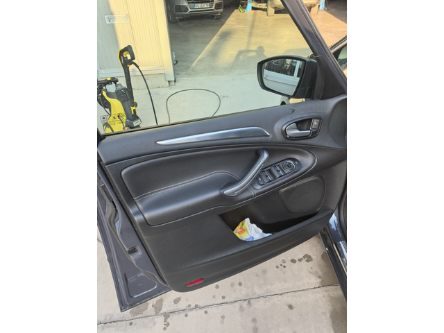 Ford S-Max Titanium ST ГАЗ - автомобили, коли, обяви за нови и употребявани 9