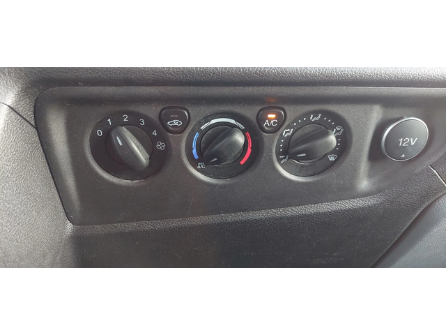 Ford Transit 2.2 TDCI  клима - автомобили, коли, обяви за нови и употребявани 9