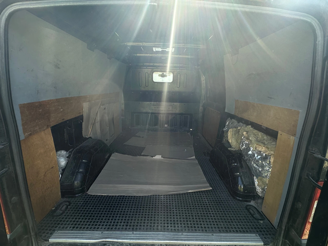 Ford Transit 2.2 - автомобили, коли, обяви за нови и употребявани 10