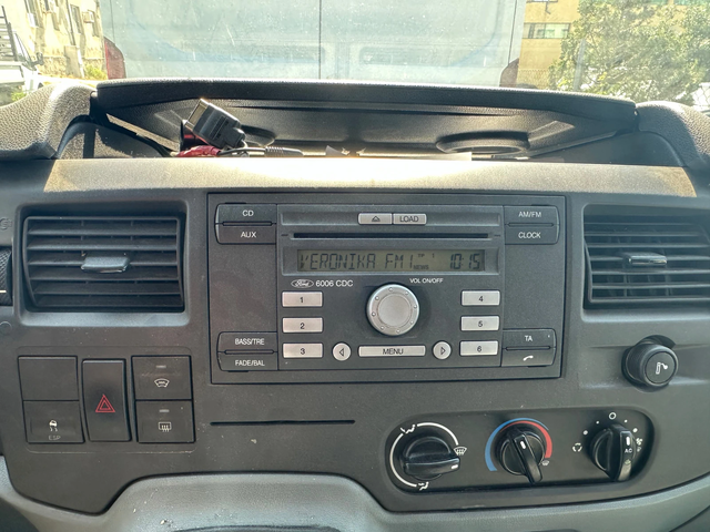 Ford Transit 2.2 - автомобили, коли, обяви за нови и употребявани 9