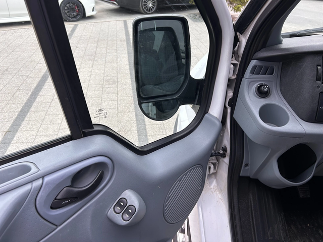 Ford Transit 2.2TDCI 110к.с. Климатик - автомобили, коли, обяви за нови и употребявани 9