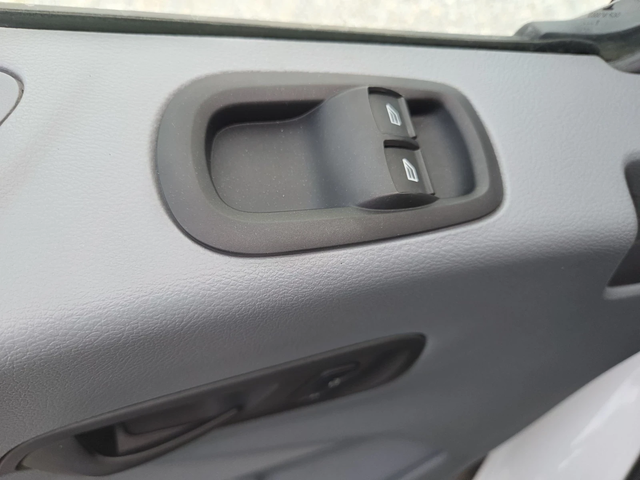 Ford Transit 2.0 TDCi, Автомат, Климатик, Евро 6 - автомобили, коли, обяви за нови и употребявани 11