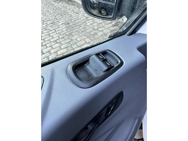 Ford Transit 2.2TDCi - автомобили, коли, обяви за нови и употребявани 3