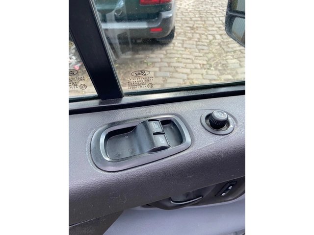 Ford Transit Custom 2.2TDCi - автомобили, коли, обяви за нови и употребявани 11