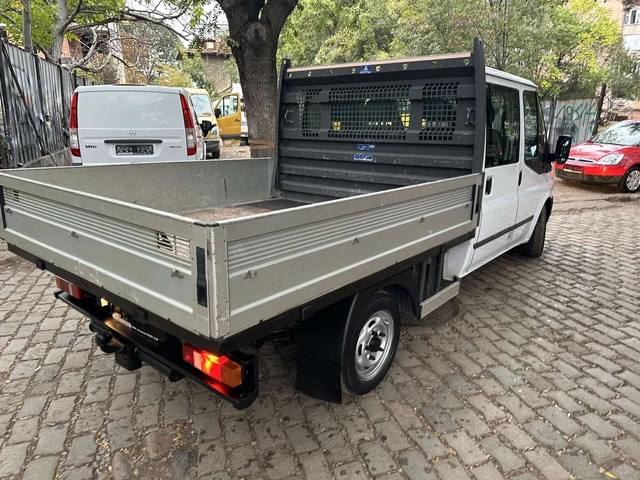 Ford Transit 2.2TDCi - автомобили, коли, обяви за нови и употребявани 7