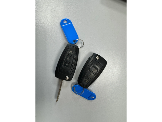 Ford Transit Connect 8+1 CUSTOM - автомобили, коли, обяви за нови и употребявани 13
