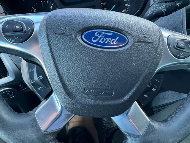 Ford Transit Connect 8+1 CUSTOM - автомобили, коли, обяви за нови и употребявани 8