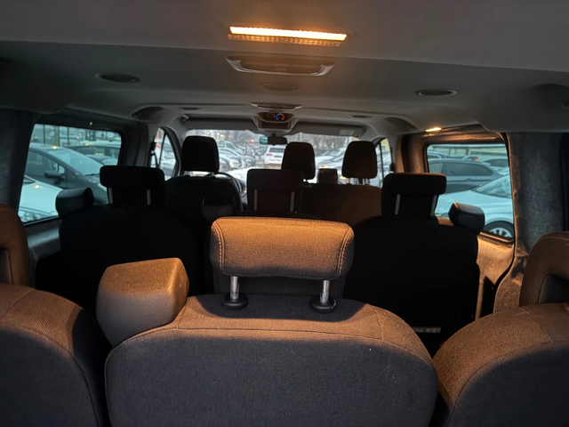 Ford Transit Connect Custom 8+1 - автомобили, коли, обяви за нови и употребявани 8