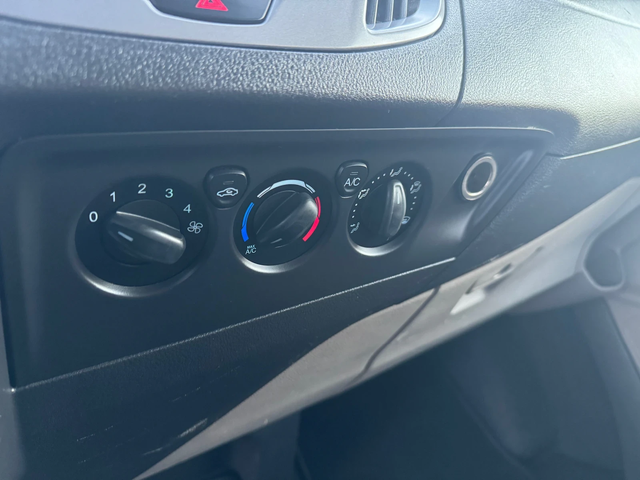 Ford Transit Connect Custom 8+1 - автомобили, коли, обяви за нови и употребявани 10