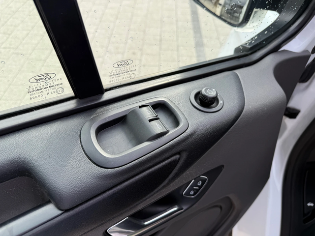 Ford Transit Custom 2.0TDCI 9-местен 2хКлима Euro 6 - автомобили, коли, обяви за нови и употребявани 14