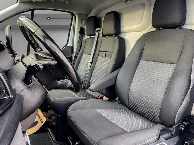 Ford Transit Custom 2.0 TDCI - автомобили, коли, обяви за нови и употребявани 6