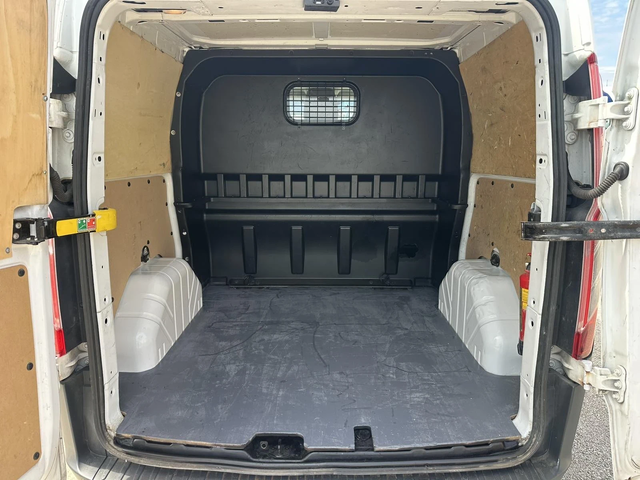 Ford Transit Custom - автомобили, коли, обяви за нови и употребявани 16