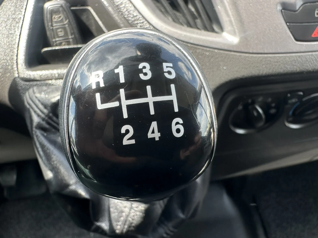 Ford Transit Custom - автомобили, коли, обяви за нови и употребявани 9