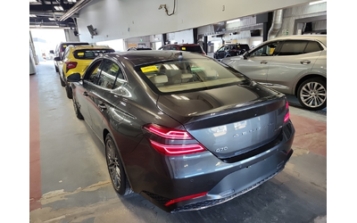 genesis-g70-2l-4cyl-awd - 3