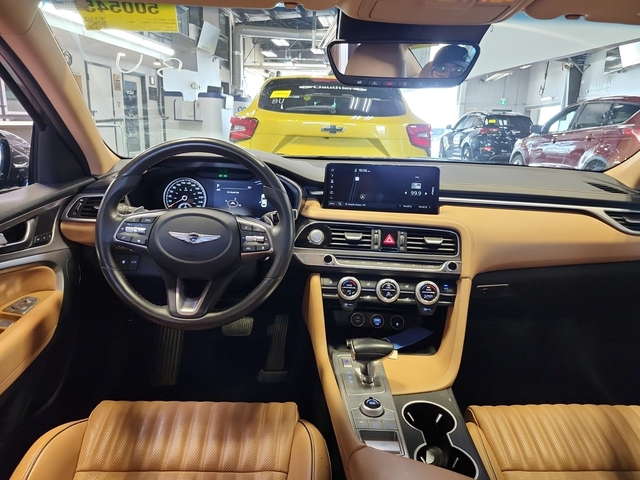 Genesis G70 2L 4cyl AWD - автомобили, коли, обяви за нови и употребявани 9
