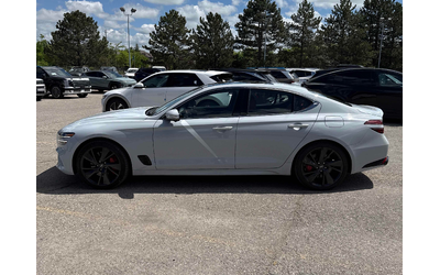 genesis-g70-3-3l-6cyl-awd - 1