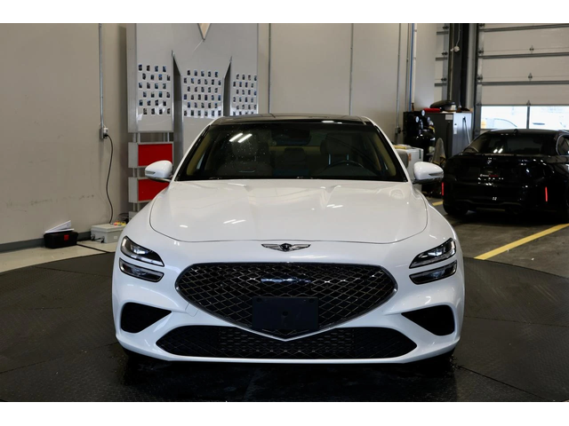 Genesis G70 2.0T AWD - SUNROOF| NAVI| CAMERA| BLINDSPOT| LANEK - автомобили, коли, обяви за нови и употребявани 0