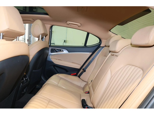 Genesis G70 2.0T AWD - SUNROOF| NAVI| CAMERA| BLINDSPOT| LANEK - автомобили, коли, обяви за нови и употребявани 11