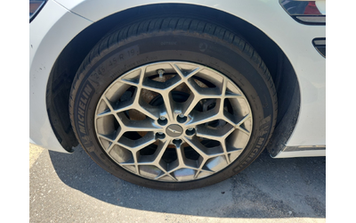 genesis-g80-2-5l-4-cylinder-gas-turbo-awd - 3