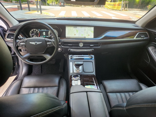 Genesis G90/EQ900 HUD* ОБДУХ* ДИСТРОНИК* 360 - автомобили, коли, обяви за нови и употребявани 5