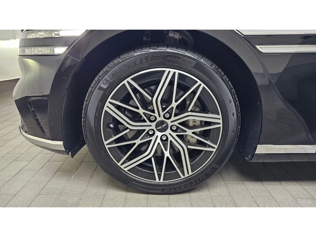 Genesis G90 3.5 Turbo AWD* HUD* ECS* КОЖА* ОБДУХВ* НАВИ - автомобили, коли, обяви за нови и употребявани 4