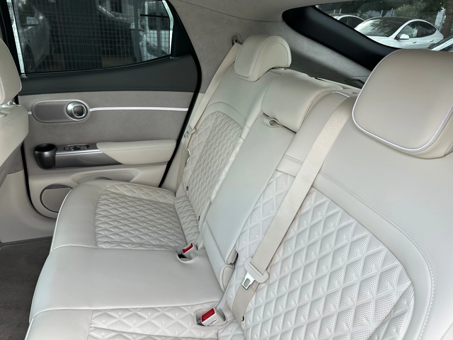 Genesis GV60 SPORT-4X4-77, 4 kw. - автомобили, коли, обяви за нови и употребявани 12