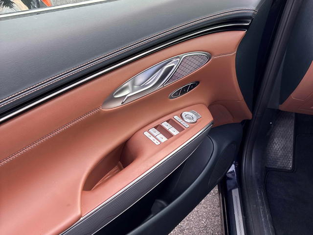 Genesis GV70 2.5L 4cyl AWD - автомобили, коли, обяви за нови и употребявани 10