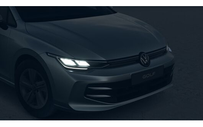 VW Golf Golf 8 Life 2.0 TDI SCR DSG - автомобили, коли, обяви за нови и употребявани 6