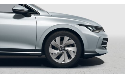 VW Golf Golf 8 Life Plus 2.0 TDI SCR DSG - автомобили, коли, обяви за нови и употребявани 8