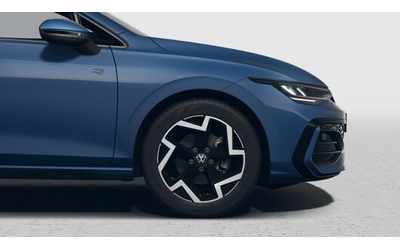 VW Golf Golf 8 R-Line 1.5 eTSI OPF DSG - автомобили, коли, обяви за нови и употребявани 8