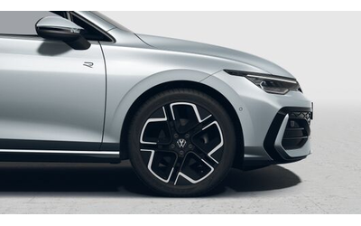 VW Golf Golf 8 R-Line Plus 1.5 eTSI OPF DSG - автомобили, коли, обяви за нови и употребявани 8