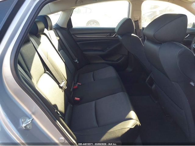 Honda Accord 1.5L I-4 DI, DOHC, VVT, TURBO, 192HP Front Wheel Drive - автомобили, коли, обяви за нови и употребявани 7
