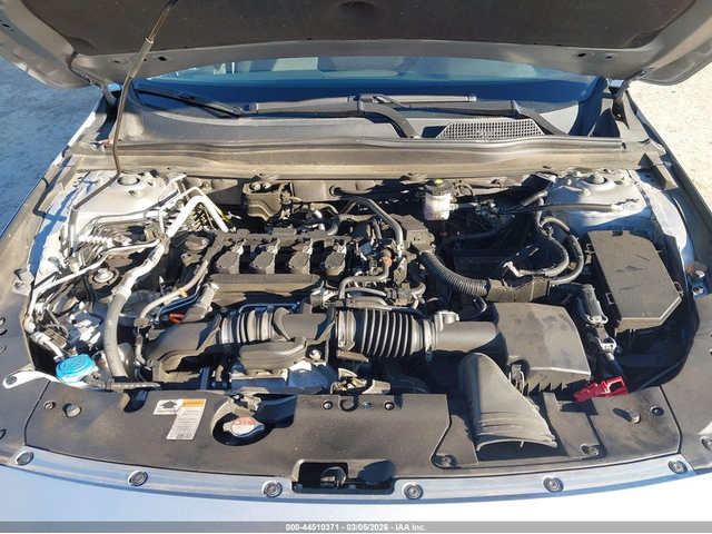 Honda Accord 1.5L I-4 DI, DOHC, VVT, TURBO, 192HP Front Wheel Drive - автомобили, коли, обяви за нови и употребявани 9