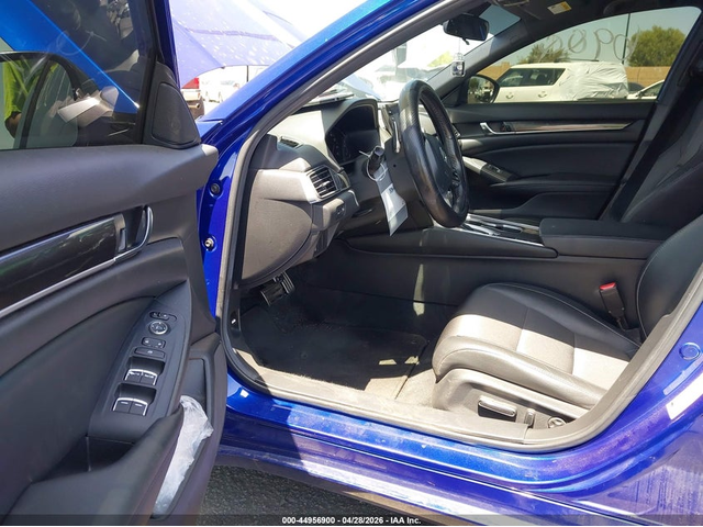 Honda Accord 1.5L I-4 DI, DOHC, VVT, TURBO, 192HP Front Wheel Drive - автомобили, коли, обяви за нови и употребявани 4