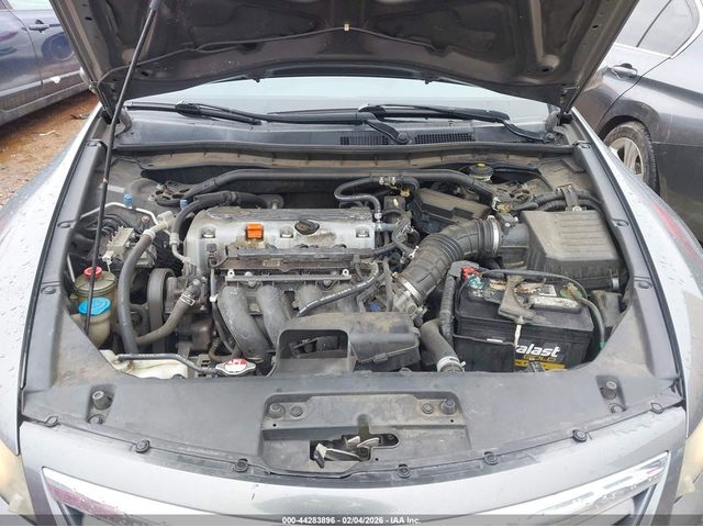 Honda Accord 2.4L I-4 DOHC, VVT, 190HP Front Wheel Drive - автомобили, коли, обяви за нови и употребявани 9