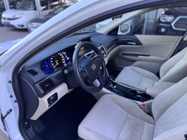 Honda Accord 2.0i Hybrid - автомобили, коли, обяви за нови и употребявани 9