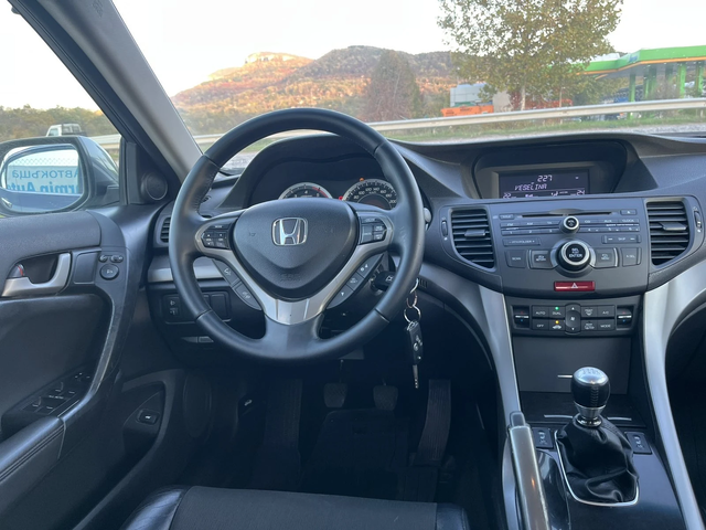 Honda Accord 2.2I-DTEC 150кс 6 СКОРОСТИ АВТОПИЛОТ КЛИМАТРОНИК - автомобили, коли, обяви за нови и употребявани 11