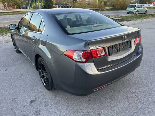 Honda Accord 2.2I-DTEC 150кс 6 СКОРОСТИ АВТОПИЛОТ КЛИМАТРОНИК - автомобили, коли, обяви за нови и употребявани 4