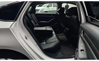 Honda Accord 1.5 Turbo - автомобили, коли, обяви за нови и употребявани 10