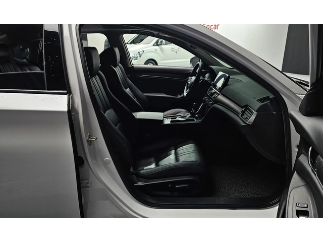 Honda Accord 1.5 Turbo - автомобили, коли, обяви за нови и употребявани 9