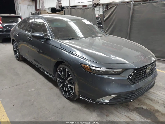 Honda Accord ОБДУХВАНЕ* ПОДГРЕВ* BOSE* ПАНО* КАМЕРА* 25хил.км - автомобили, коли, обяви за нови и употребявани 0