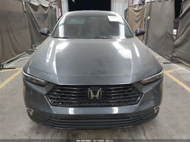 Honda Accord ОБДУХВАНЕ* ПОДГРЕВ* BOSE* ПАНО* КАМЕРА* 25хил.км - автомобили, коли, обяви за нови и употребявани 1