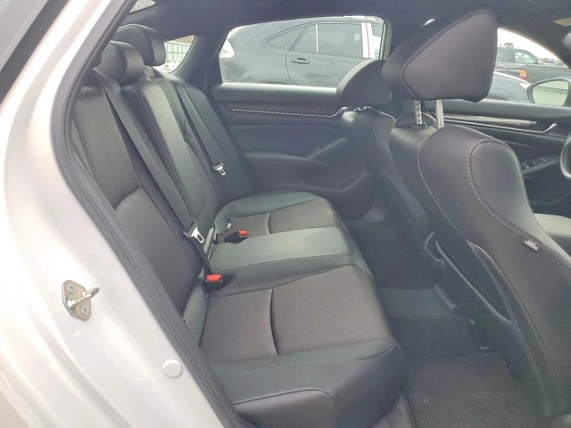 Honda Accord 1.5T* КОЖА* СЕРВИЗНА ИСТОРИЯ* ЛИЗИНГ - автомобили, коли, обяви за нови и употребявани 9