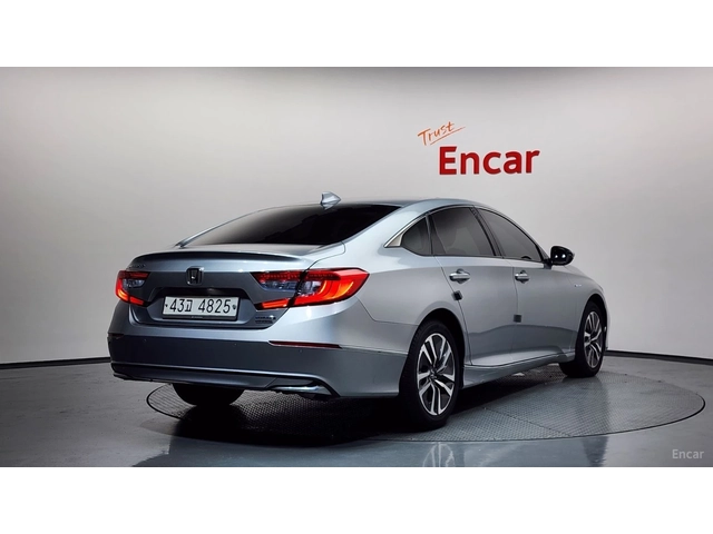 Honda Accord 2.0* HYBRID* TOURING* КОЖА* ПОДГРЕВ* ШИБИДАХ* HEAD - автомобили, коли, обяви за нови и употребявани 1
