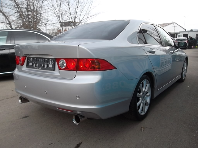 Honda Accord Facelift 2.4 Executive - автомобили, коли, обяви за нови и употребявани 2